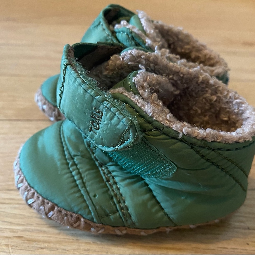 TOMs infant booties size 3 Hunter green nylon exterior soft polyester inside EUC - Picture 4 of 8